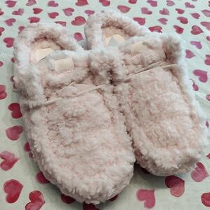 Hey Dude Pink Fuzzy Slippers